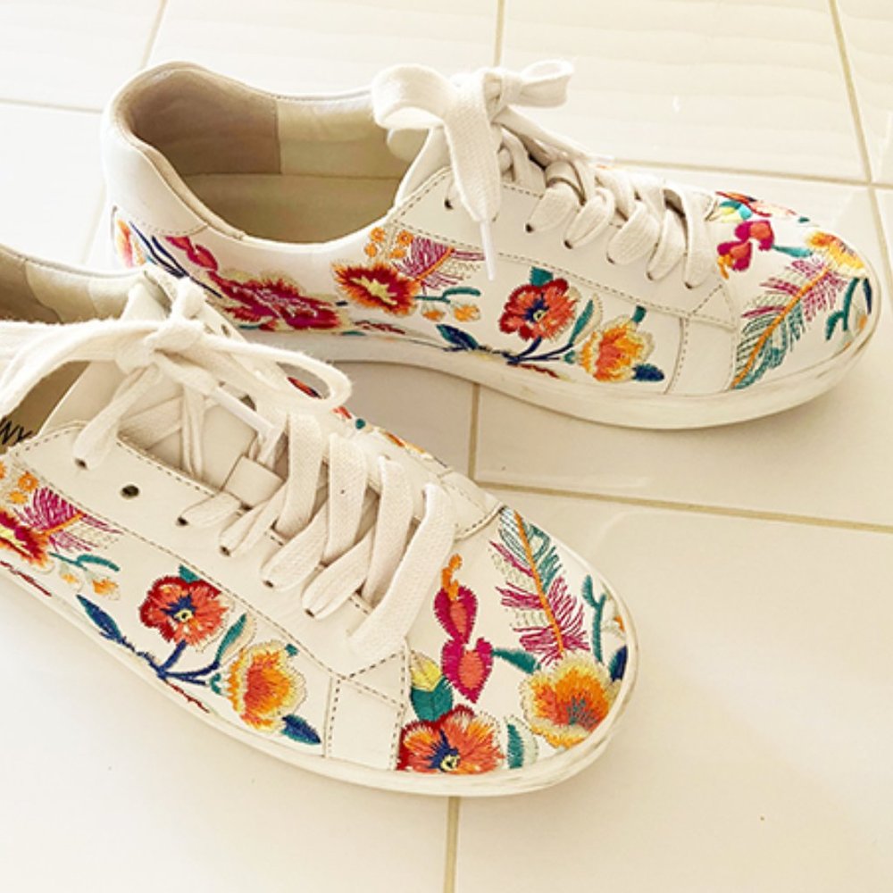 Johnny Was Dylanne Floral Leather Sneakers, size 7.5